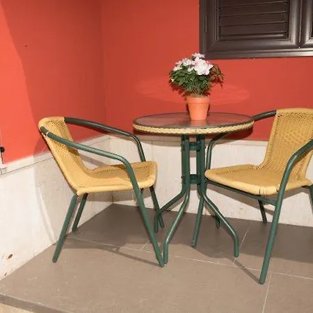 Bed & Breakfast Nidi Di Feo 2*